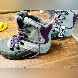 Merrell hilking / snow shoeing boots